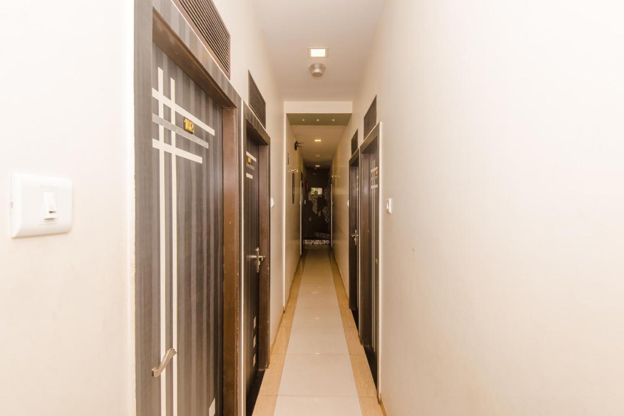 Fabexpress Bently Palace Mumbai  Buitenkant foto