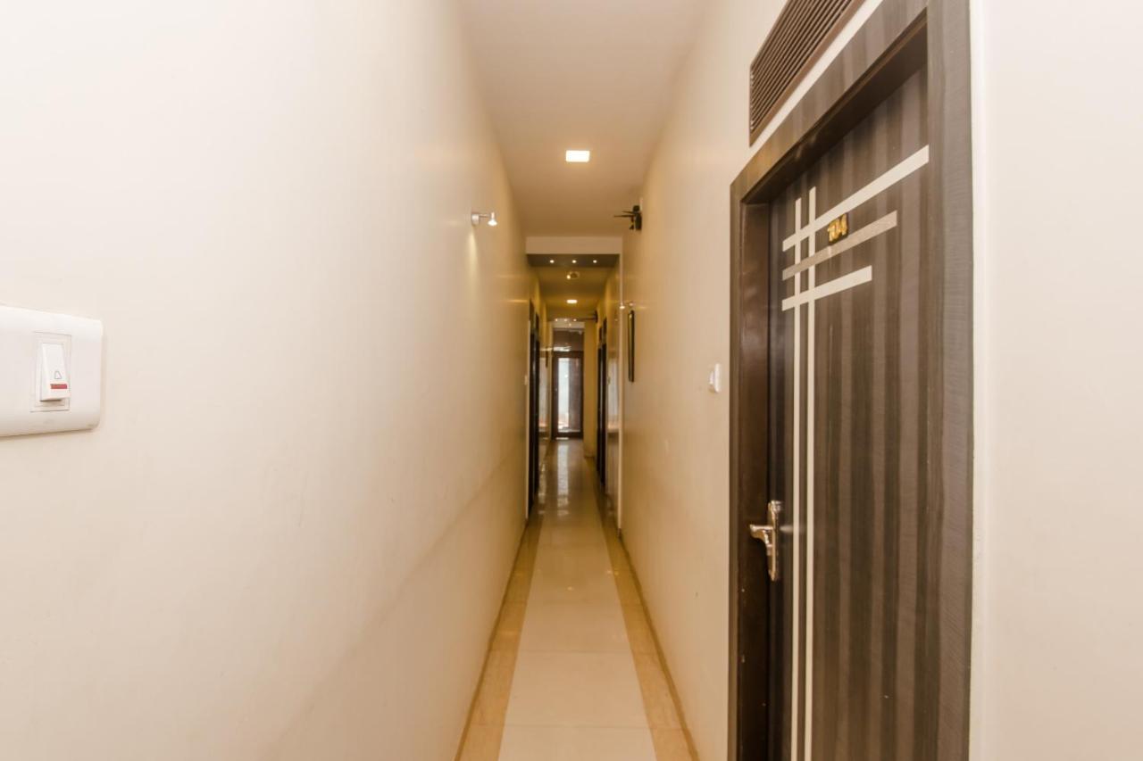 Fabexpress Bently Palace Mumbai  Buitenkant foto